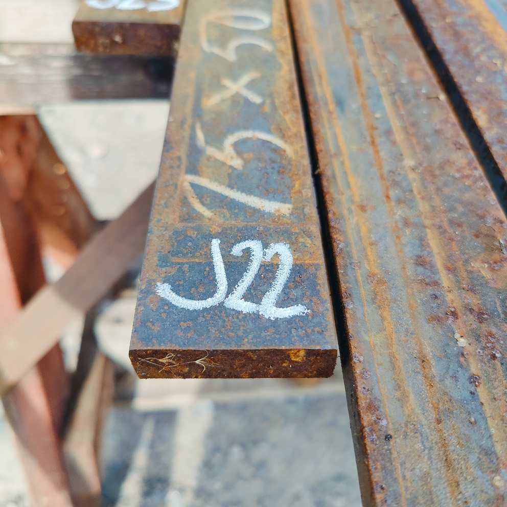 J22-LATTA-15x50