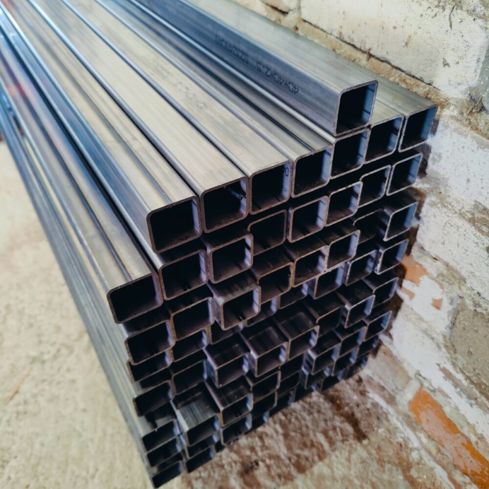 putkipalkki-nelio-peitattu-40x40x2.5